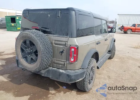 2025 Ford Bronco Outer Banks z USA, uszkodzony, nr VIN 1FMEE8BP9SLB00384